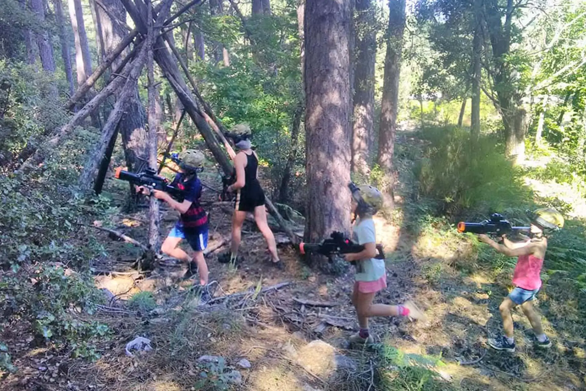 Découvrez le tarif des parties de laser game sur le terrain de Jaujac